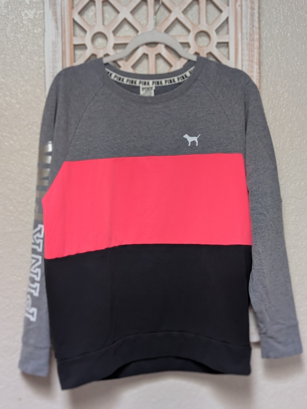 PINK Victoria's Secret Sweatshirt Size Small Crewneck Pullover Hot Pink Casual